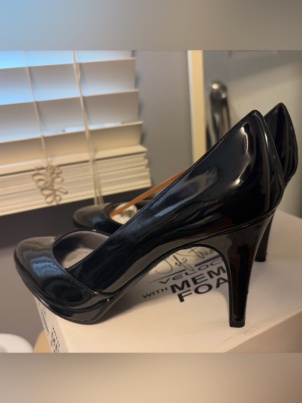 LifeStride Black Patent Mid Heel Pumps